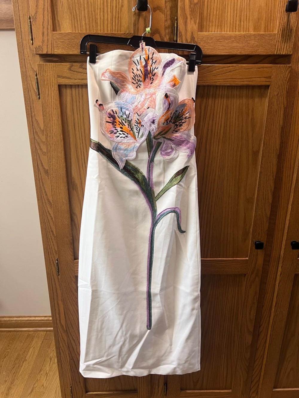 Miss Rosier Automne White Floral Embroidered Maxi Dress - Picture 4 of 7
